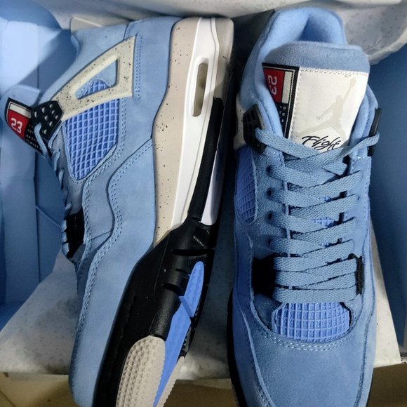 Air Jordan 4 University Blue main image 6